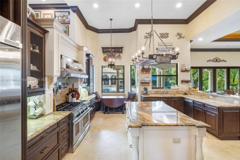 Casa en venta en Miami, Florida, 6 dormitorios, 474.92 m2 № 1969366 - foto 23