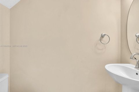 Купить таунхаус в Уэстон, Флорида 2 спальни, 103.12м2, № 2026745 - фото 24