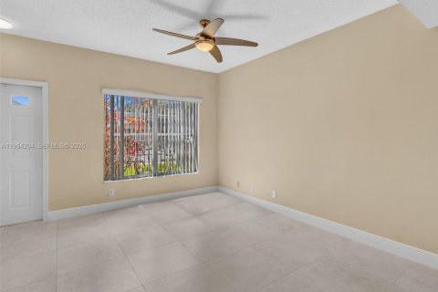 Купить таунхаус в Уэстон, Флорида 2 спальни, 103.12м2, № 2026745 - фото 14