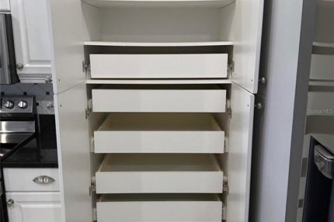 Купить кондоминиум в Лейквуд Ранч, Флорида 9 комнат, 128.58м2, № 1572556 - фото 3