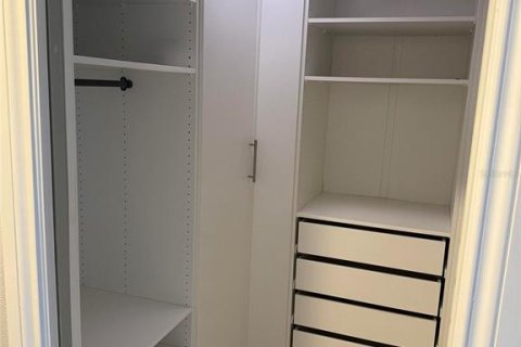 Купить кондоминиум в Лейквуд Ранч, Флорида 9 комнат, 128.58м2, № 1572556 - фото 15