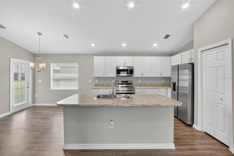 House in Mulberry, Florida 3 bedrooms, 138.61 sq.m. № 2150833 - photo 5