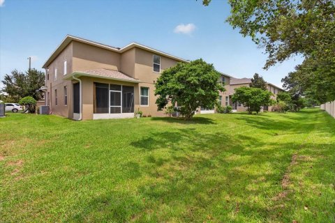 Townhouse in Brandon, Florida 3 bedrooms, 172.8 sq.m. № 2345700 - photo 17
