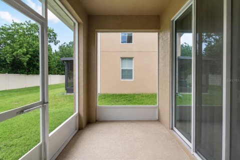 Townhouse in Brandon, Florida 3 bedrooms, 172.8 sq.m. № 2345700 - photo 15