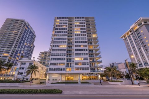 Copropriété à vendre à Fort Lauderdale, Floride: 2 chambres, 134.71 m2 № 2006528 - photo 28