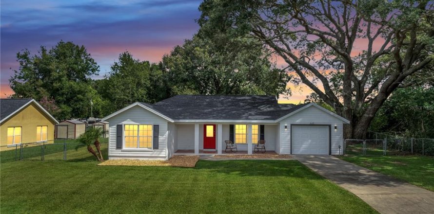 Casa en Ocala, Florida 3 dormitorios, 126.81 m2 № 1911568