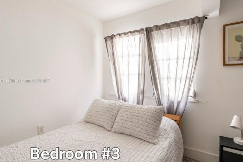 Casa en venta en Miami, Florida, 6 dormitorios, 112.5 m2 № 1821598 - foto 11