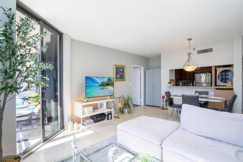 Condo in Miami, Florida, 2 bedrooms № 2026155