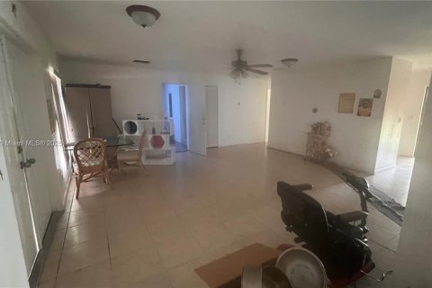Casa en venta en Deerfield Beach, Florida, 4 dormitorios, 146.14 m2 № 1844120 - foto 7