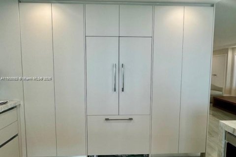 Copropriété à louer à Bal Harbour, Floride: 2 chambres, 128.95 m2 № 1953109 - photo 19