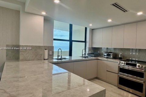 Copropriété à louer à Bal Harbour, Floride: 2 chambres, 128.95 m2 № 1953109 - photo 7