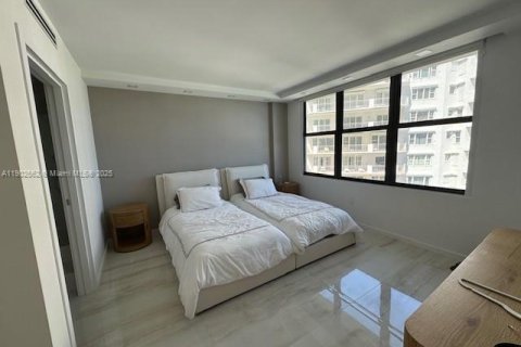 Copropriété à louer à Bal Harbour, Floride: 2 chambres, 128.95 m2 № 1953109 - photo 16