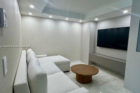 Copropriété à louer à Bal Harbour, Floride: 2 chambres, 128.95 m2 № 1953109 - photo 14