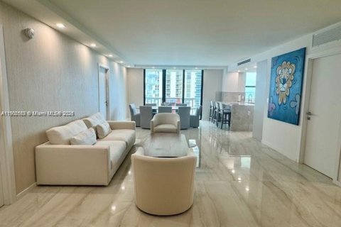 Copropriété à louer à Bal Harbour, Floride: 2 chambres, 128.95 m2 № 1953109 - photo 3