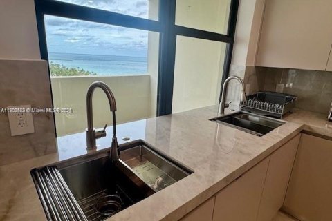 Copropriété à louer à Bal Harbour, Floride: 2 chambres, 128.95 m2 № 1953109 - photo 11