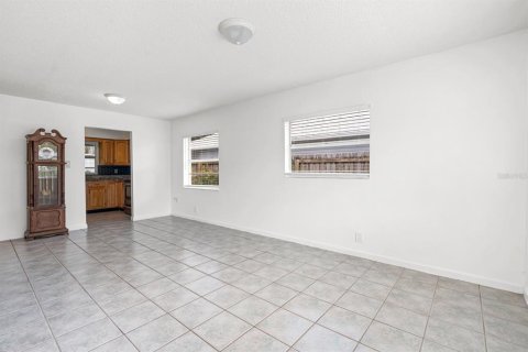 Casa en venta en Tampa, Florida, 3 dormitorios, 91.79 m2 № 2383884 - foto 6