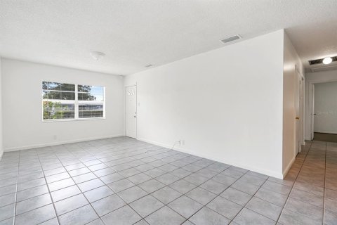 Casa en venta en Tampa, Florida, 3 dormitorios, 91.79 m2 № 2383884 - foto 8