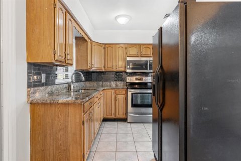 Casa en venta en Tampa, Florida, 3 dormitorios, 91.79 m2 № 2383884 - foto 11