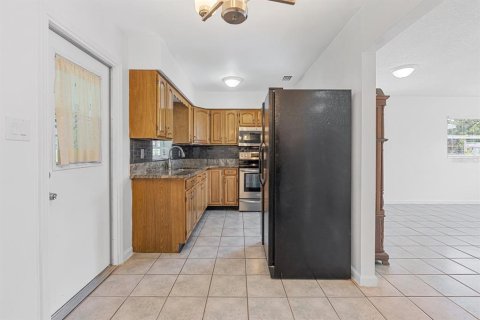 Casa en venta en Tampa, Florida, 3 dormitorios, 91.79 m2 № 2383884 - foto 14