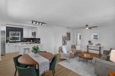 Villa ou maison à vendre à Apopka, Floride: 3 chambres, 96.62 m2 № 1918398 - photo 6