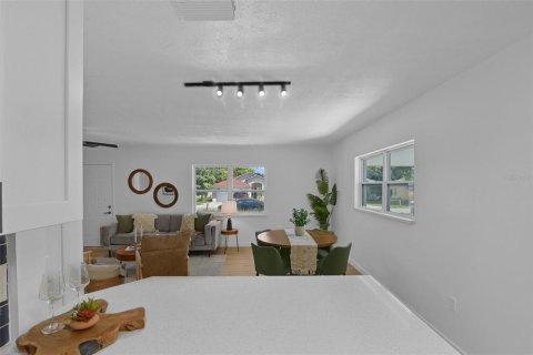 Villa ou maison à vendre à Apopka, Floride: 3 chambres, 96.62 m2 № 1918398 - photo 7