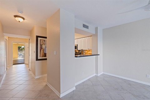 Condominio en venta en Saint Petersburg, Florida, 2 dormitorios, 110.09 m2 № 1849607 - foto 11
