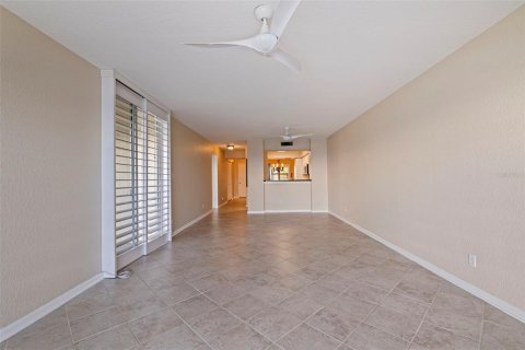 Condominio en venta en Saint Petersburg, Florida, 2 dormitorios, 110.09 m2 № 1849607 - foto 20