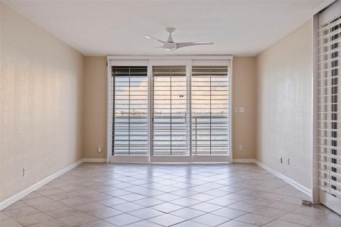 Condominio en venta en Saint Petersburg, Florida, 2 dormitorios, 110.09 m2 № 1849607 - foto 18