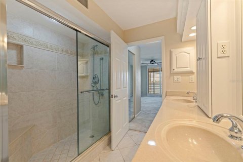 Condominio en venta en Saint Petersburg, Florida, 2 dormitorios, 110.09 m2 № 1849607 - foto 26