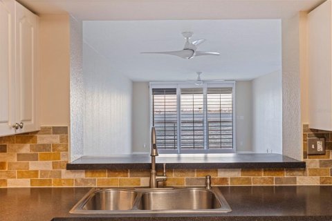 Condominio en venta en Saint Petersburg, Florida, 2 dormitorios, 110.09 m2 № 1849607 - foto 4