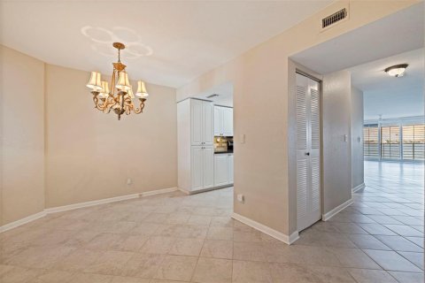 Condominio en venta en Saint Petersburg, Florida, 2 dormitorios, 110.09 m2 № 1849607 - foto 10