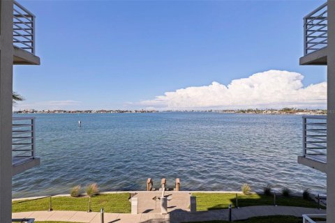 Condominio en venta en Saint Petersburg, Florida, 2 dormitorios, 110.09 m2 № 1849607 - foto 23