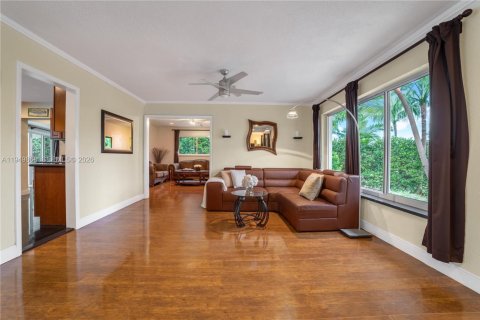 Купить виллу или дом в Майами-Бич, Флорида 4 спальни, 264.03м2, № 2007768 - фото 8