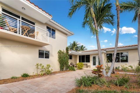 Купить виллу или дом в Майами-Бич, Флорида 4 спальни, 264.03м2, № 2007768 - фото 21