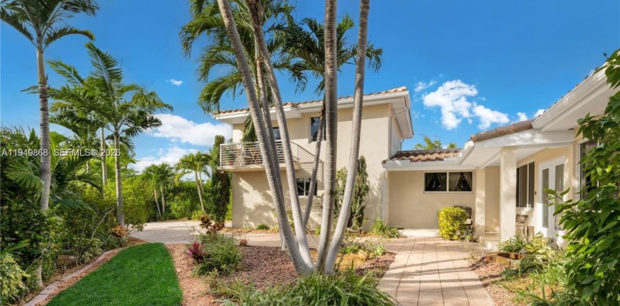 Дом в Майами-Бич, Флорида 4 спальни, 264.03м2 № 2007768