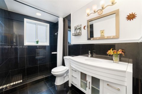 Купить виллу или дом в Майами-Бич, Флорида 4 спальни, 264.03м2, № 2007768 - фото 13