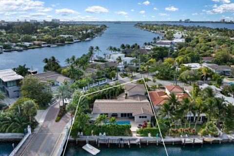 Купить виллу или дом в Майами-Бич, Флорида 4 спальни, 264.03м2, № 2007768 - фото 23