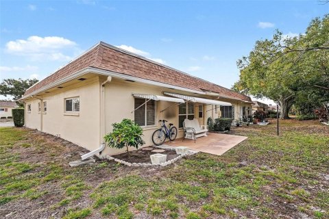 House in Clearwater, Florida 2 bedrooms, 141.86 sq.m. № 2217431 - photo 22