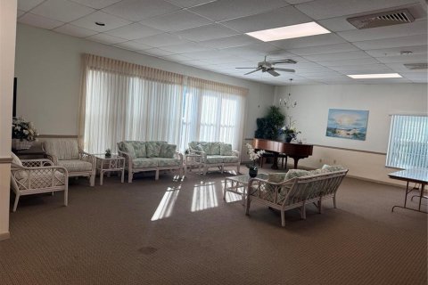 House in Clearwater, Florida 2 bedrooms, 141.86 sq.m. № 2217431 - photo 27
