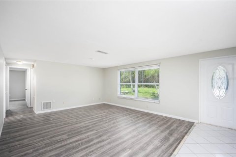 Villa ou maison à louer à Nokomis, Floride: 3 chambres, 180.42 m2 № 2097779 - photo 9