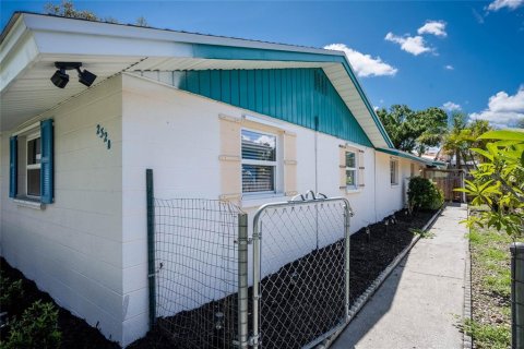 Villa ou maison à louer à Nokomis, Floride: 3 chambres, 180.42 m2 № 2097779 - photo 5