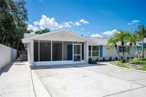 Villa ou maison à louer à Nokomis, Floride: 3 chambres, 180.42 m2 № 2097779 - photo 4