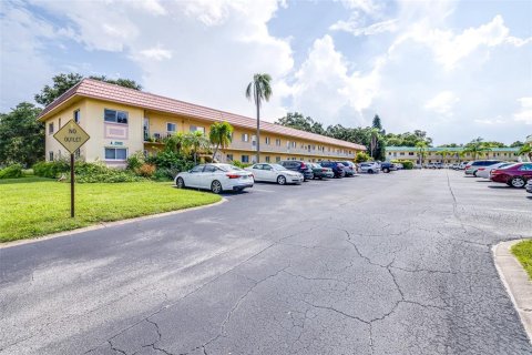 Condo in Clearwater, Florida, 1 bedroom  № 1916741 - photo 1