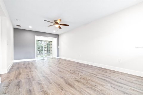 Condo in Clearwater, Florida, 1 bedroom  № 1916741 - photo 14
