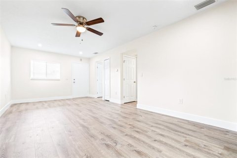 Condo in Clearwater, Florida, 1 bedroom  № 1916741 - photo 16