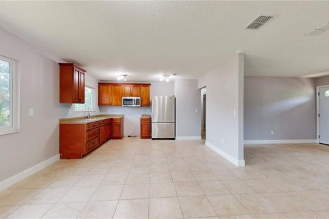 House in Palm Bay, Florida 3 bedrooms, 111.85 sq.m. № 1509106 - photo 6