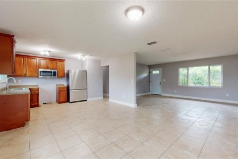 House in Palm Bay, Florida 3 bedrooms, 111.85 sq.m. № 1509106 - photo 7
