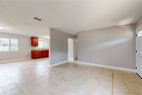 House in Palm Bay, Florida 3 bedrooms, 111.85 sq.m. № 1509106 - photo 11