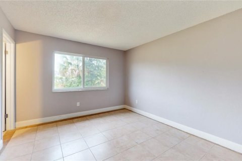 House in Palm Bay, Florida 3 bedrooms, 111.85 sq.m. № 1509106 - photo 18