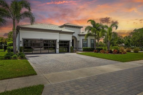 House in Sarasota, Florida 3 bedrooms, 230.96 sq.m. № 2213333